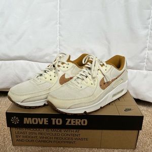 Nike Air Max 90 SE Cork Sail Sneaker- Women’s Size 8.5